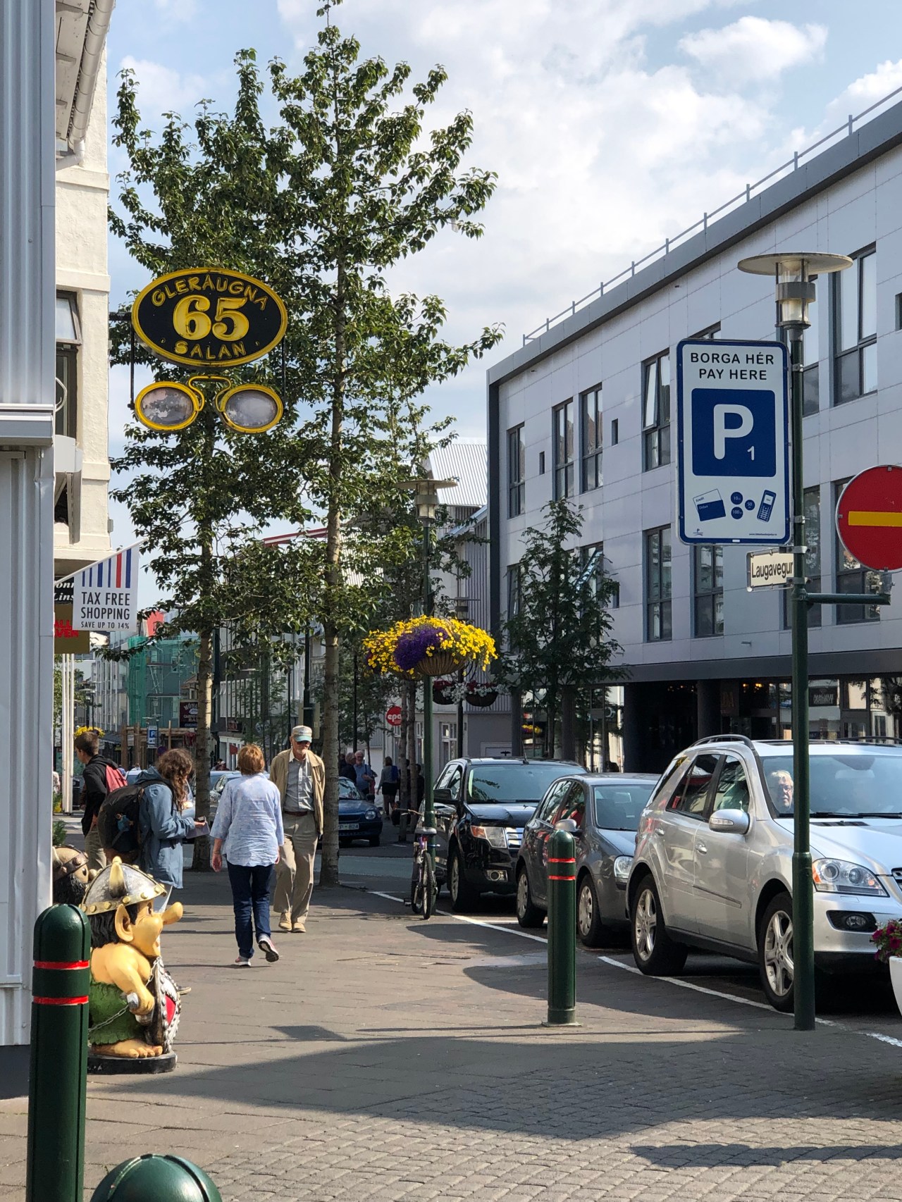 3F1CA775-14D9-41DB-81D7-485E6B4C92FF