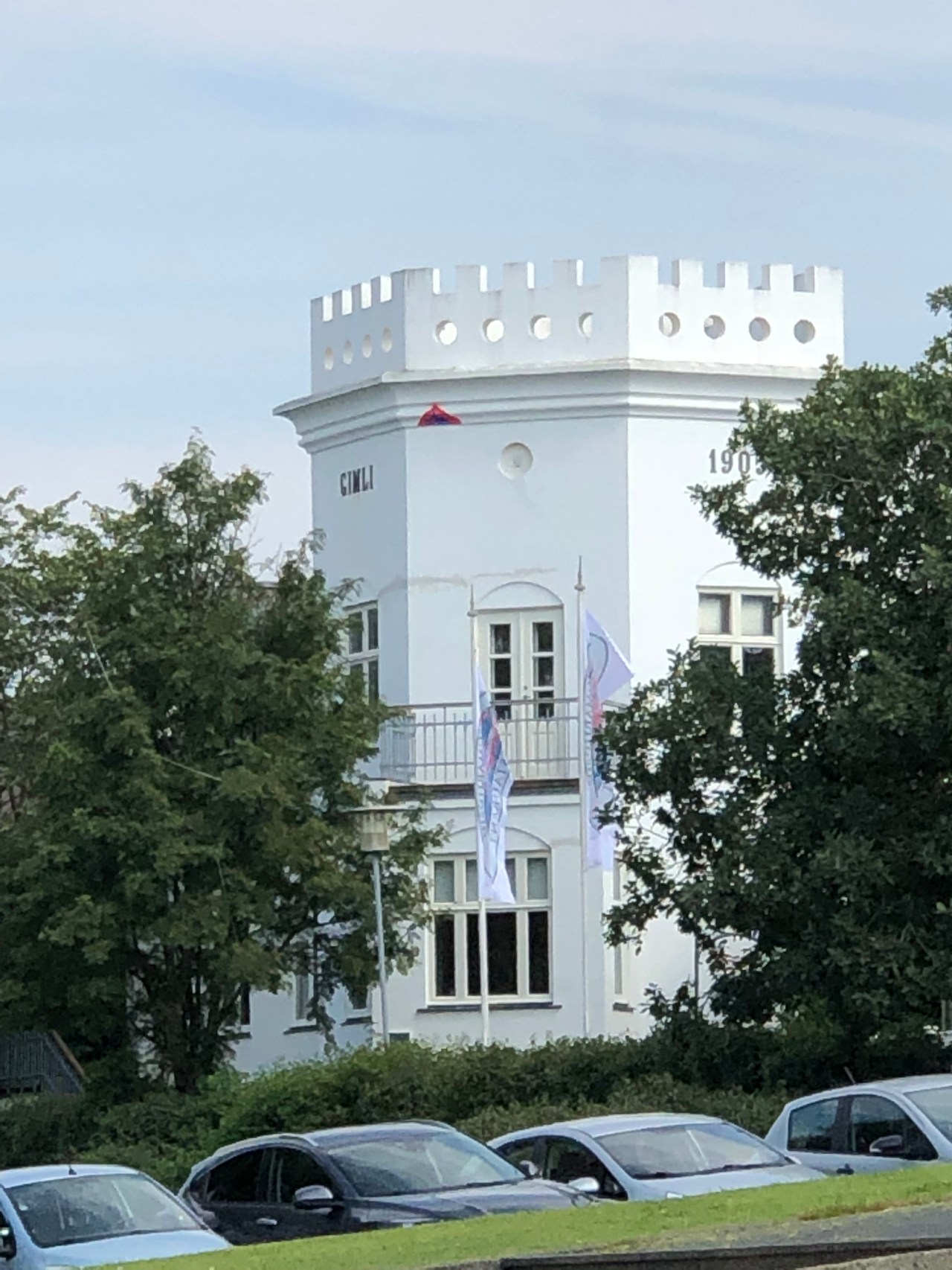 BF9FD121-E3CF-4470-BA0A-8AB01DC29874